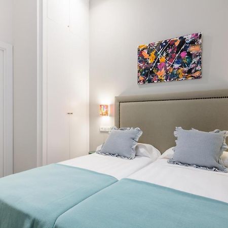 Apartamentos La Xiuca Playa Gijón Esterno foto