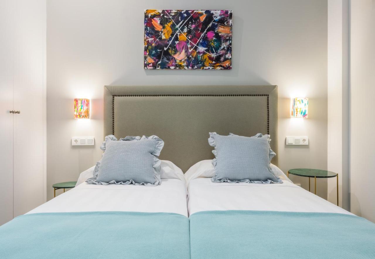 Apartamentos La Xiuca Playa Gijón Esterno foto