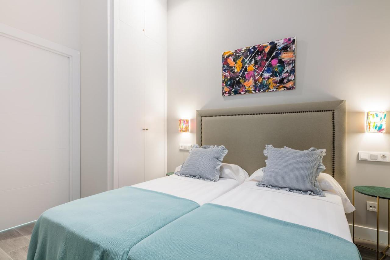 Apartamentos La Xiuca Playa Gijón Esterno foto